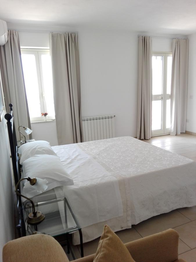 La Nave Sul Mare Di Taormina Bed & Breakfast Летояни Екстериор снимка