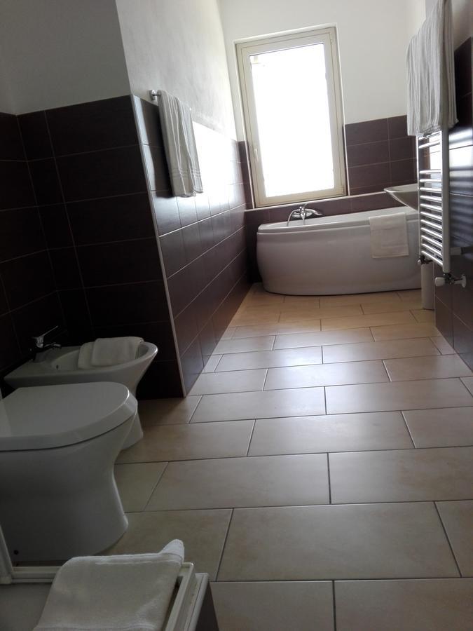 La Nave Sul Mare Di Taormina Bed & Breakfast Летояни Екстериор снимка