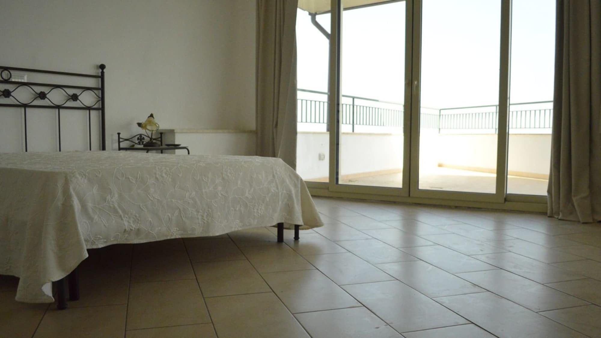La Nave Sul Mare Di Taormina Bed & Breakfast Летояни Екстериор снимка